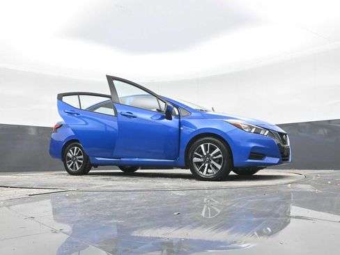 Used 2021 Nissan Versa SV image 46