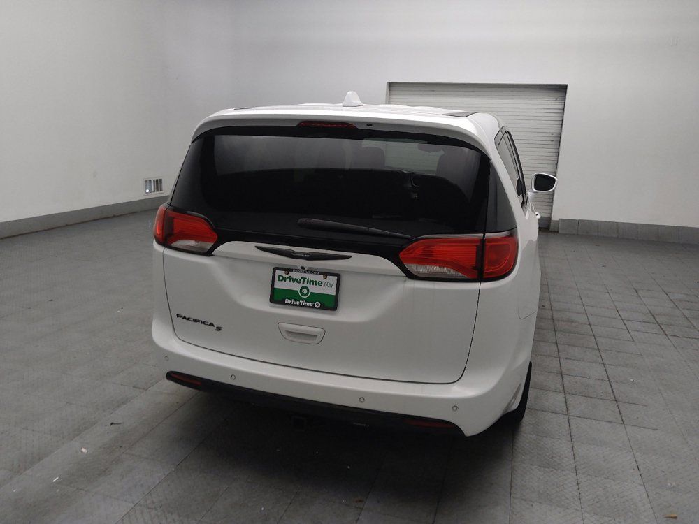 Used 2018 Chrysler Pacifica Touring Plus w/ S Appearance Package FWD image 7
