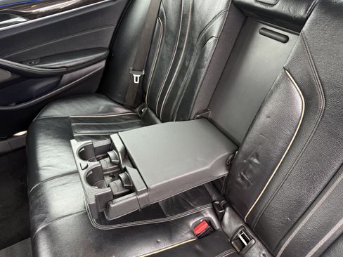 Used 2017 BMW 540i w/ Premium Package image 38