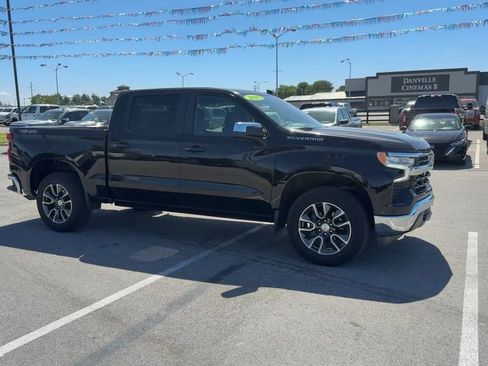 Used 2022 Chevrolet Silverado 1500 LT AWD/4WD image 8