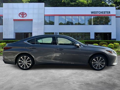 Used 2021 Lexus ES 350 w/ Premium Package image 2