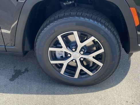 New 2025 Jeep Grand Cherokee L Limited w/ Trailer Tow Package image 11