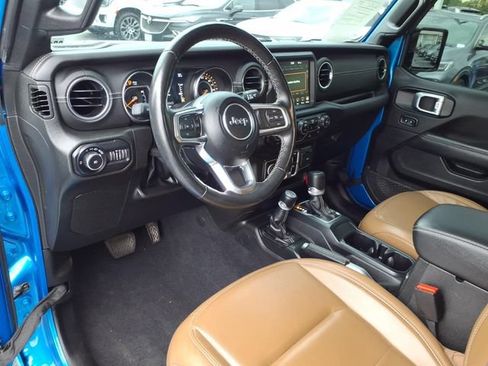 Used 2022 Jeep Wrangler Unlimited Sahara w/ Cold Weather Group AWD/4WD image 3