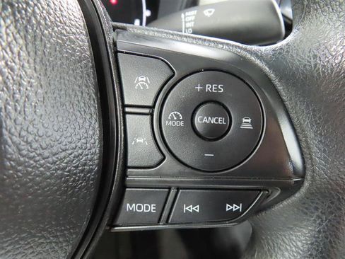 Used 2026 Toyota Corolla LE FWD image 21
