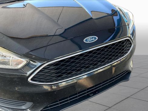 Used 2015 Ford Focus SE FWD image 30
