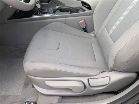 New 2026 Hyundai Elantra SE image 4