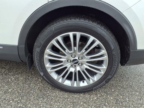 Used 2018 Lincoln MKX Reserve w/ Luxury Package image 36