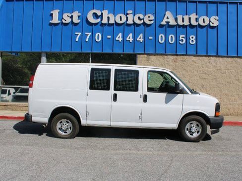 Used 2017 Chevrolet Express 2500 RWD image 8