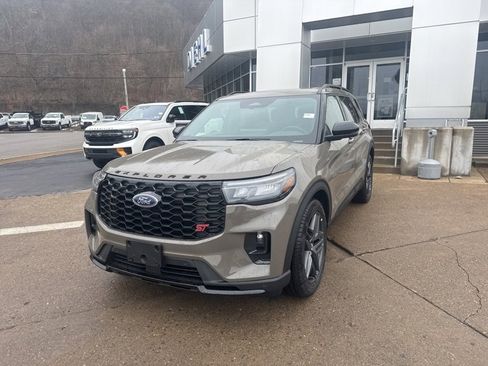 New 2026 Ford Explorer ST w/ Sun And Sound Package image 3