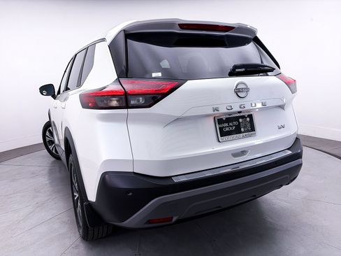 Used 2023 Nissan Rogue SV FWD image 7
