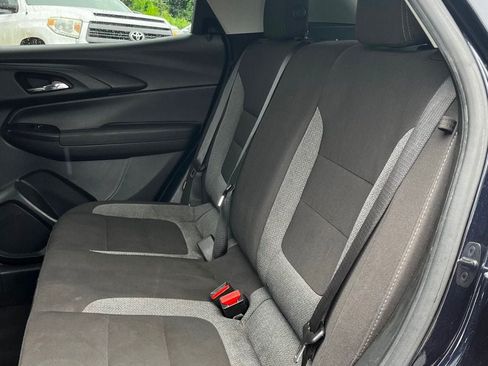 Used 2021 Chevrolet TrailBlazer LT w/ Sun and Liftgate Package FWD image 17