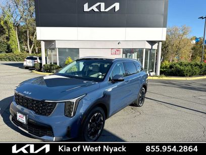 Certified 2025 Kia Sorento S w/ Panoramic Sunroof Package