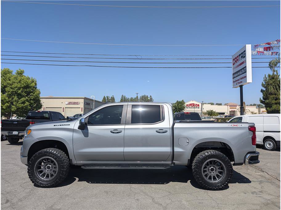 Used 2024 Chevrolet Silverado 1500 LT AWD/4WD image 16
