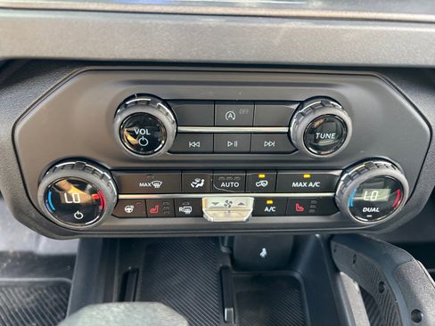 New 2026 Ford Bronco Badlands image 30