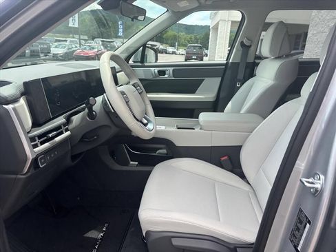 New 2026 Hyundai Santa Fe SE FWD image 9