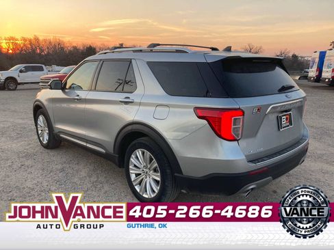 Used 2023 Ford Explorer Limited w/ Limited Technology Package image 6