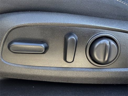 Used 2022 Chevrolet Equinox LT image 26