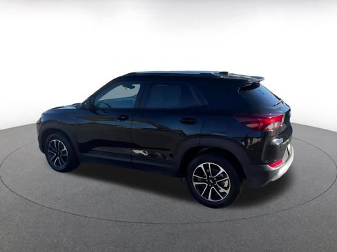 Used 2025 Chevrolet TrailBlazer LT image 11