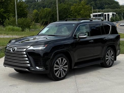 Used 2026 Lexus LX 700h Luxury AWD/4WD image 2