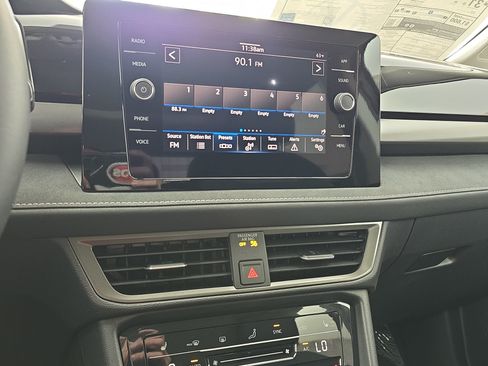 New 2026 Volkswagen Taos SE FWD image 19