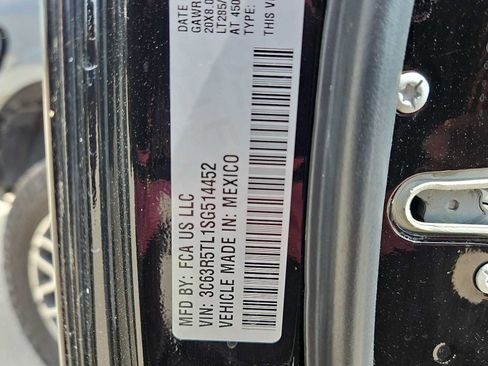 Used 2025 RAM 2500 Limited AWD/4WD image 25