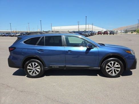 Used 2020 Subaru Outback Premium AWD/4WD image 2