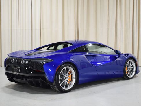 New 2026 McLaren Artura RWD image 10
