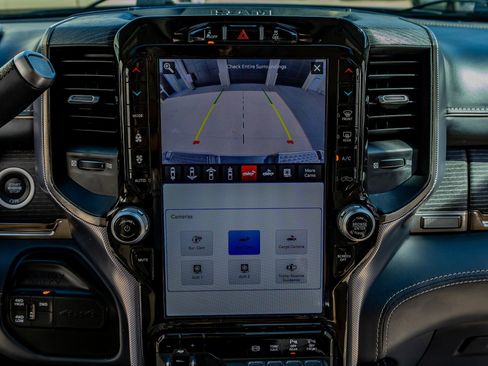 Used 2023 RAM 2500 Limited image 27