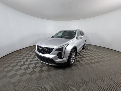 Used 2020 Cadillac XT4 Premium Luxury w/ Enhanced Visibility Package FWD image 29