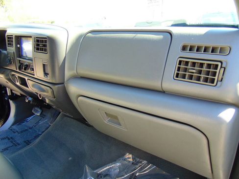 Used 2003 Ford F250 Lariat image 19