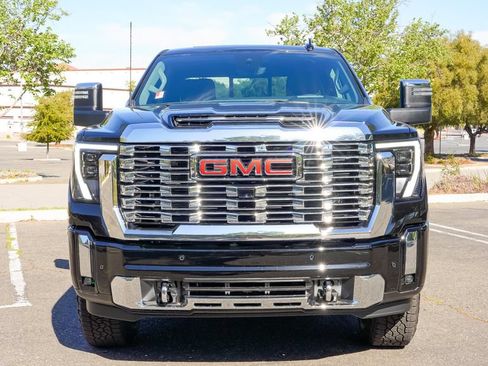 New 2026 GMC Sierra 2500 Denali w/ Denali Reserve Package AWD/4WD image 4