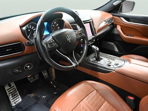 Used 2019 Maserati Levante GTS AWD/4WD image 9