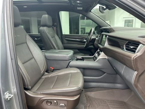 Used 2022 GMC Yukon XL Denali image 28