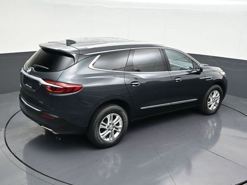 Used 2020 Buick Enclave Essence image 22
