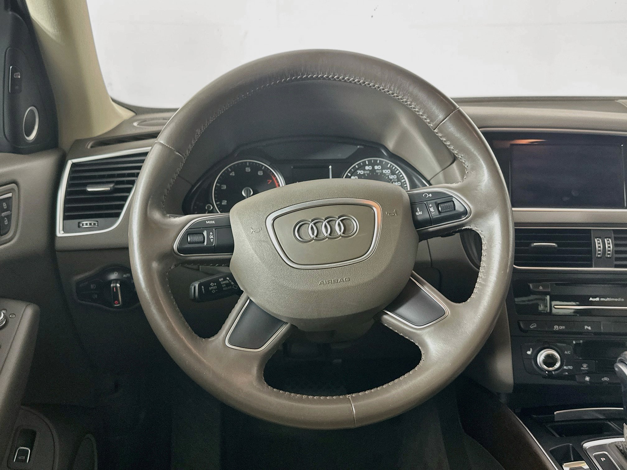 Used 2017 Audi Q5 2.0T Premium Plus w/ Technology Package AWD/4WD image 17