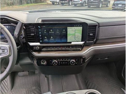 Used 2022 Chevrolet Silverado 1500 RST w/ Z71 Off-Road Package AWD/4WD image 55