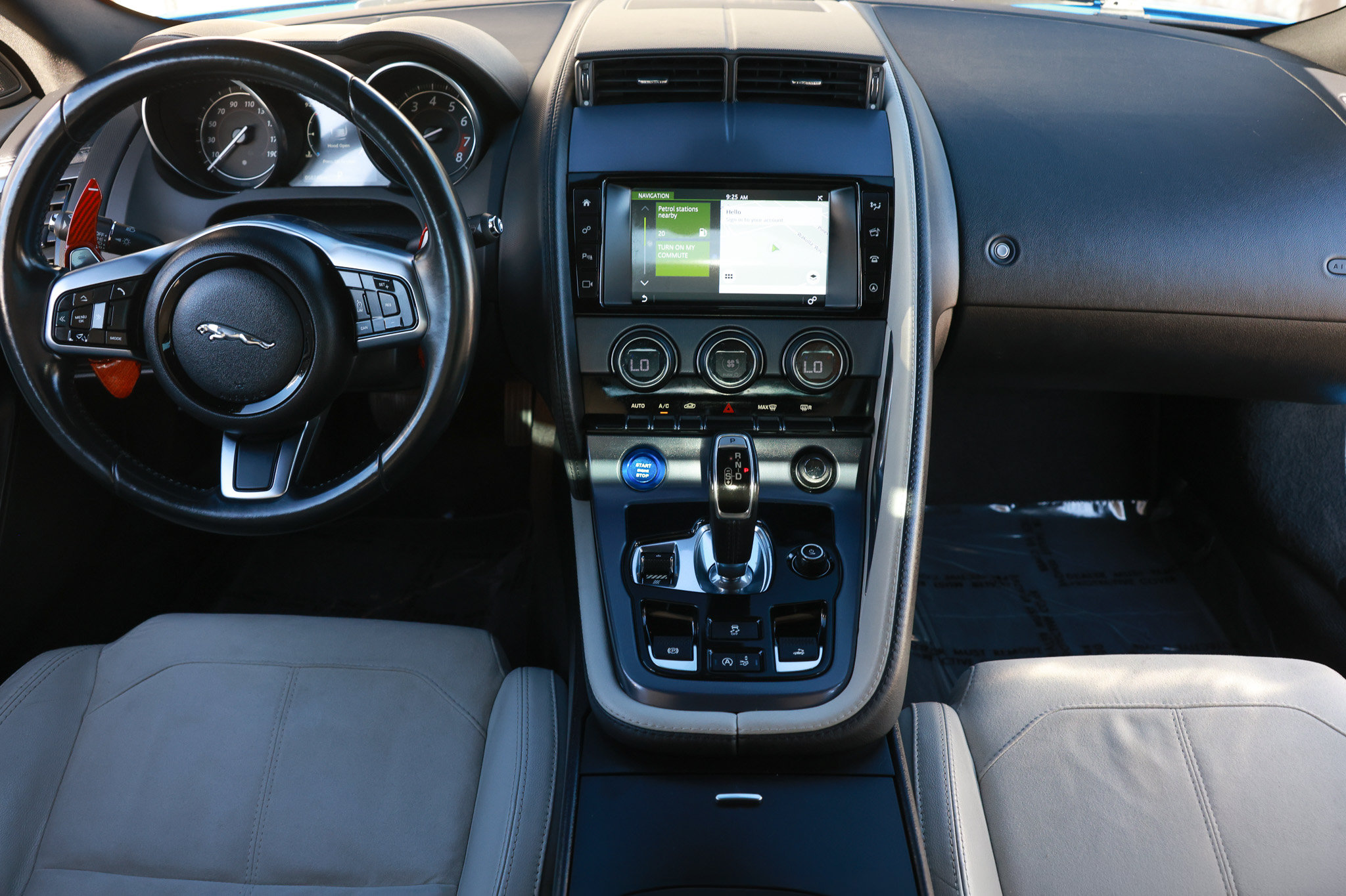 Used 2018 Jaguar F-TYPE Convertible RWD image 2
