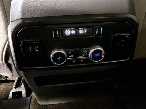 Used 2020 Ford Expedition Max Limited image 10
