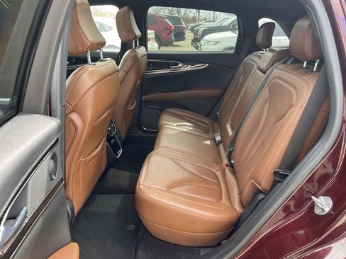 Used 2021 Lincoln Nautilus Reserve w/ Equipment Group 201A image 10