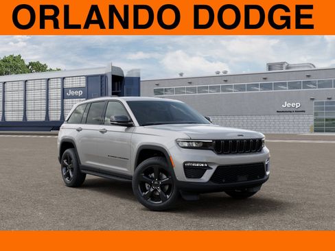New 2025 Jeep Grand Cherokee Limited w/ Luxury Tech Group II AWD/4WD image 5