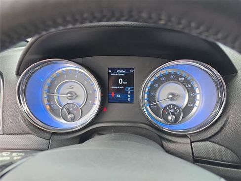 Used 2014 Chrysler 300 S w/ Luxury Group RWD image 33
