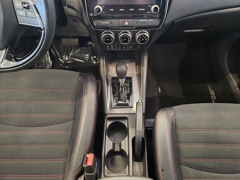 Used 2024 Mitsubishi Outlander Sport SE image 18