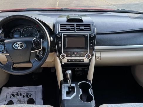 Used 2012 Toyota Camry LE FWD image 11