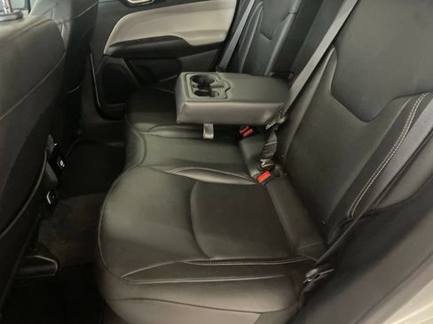 Used 2025 Jeep Compass Limited AWD/4WD image 14