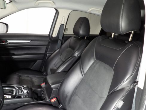 Used 2020 MAZDA CX-5 Touring image 11