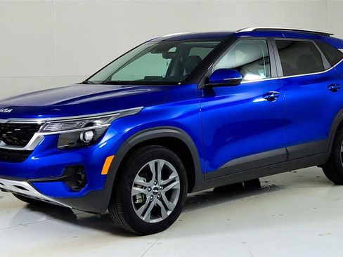 Used 2023 Kia Seltos S w/ Navigation Package image 7