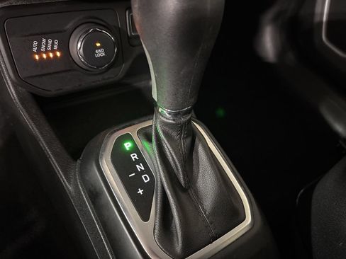 Used 2019 Jeep Renegade Sport w/ Sport Appearance Group AWD/4WD image 21