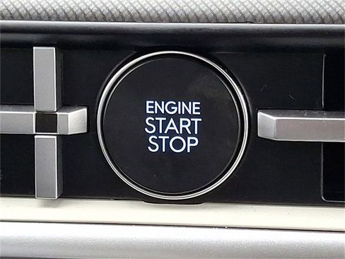 Certified 2025 Hyundai Santa Fe SEL image 23