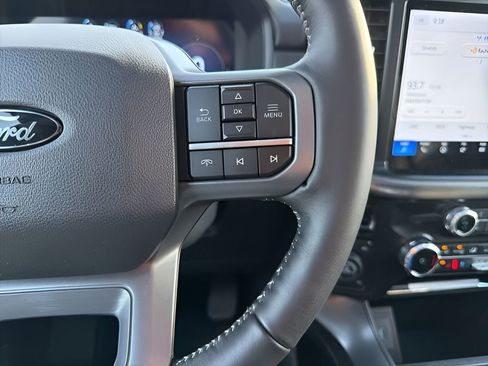 Used 2024 Ford F150 Lariat image 31