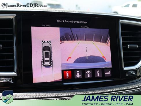 Used 2022 Chrysler Pacifica Limited FWD image 34